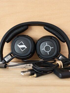 Sennheiser PXC 310 Noise Cancelling Headphones NoiseGard 2.0 with Carrying Case